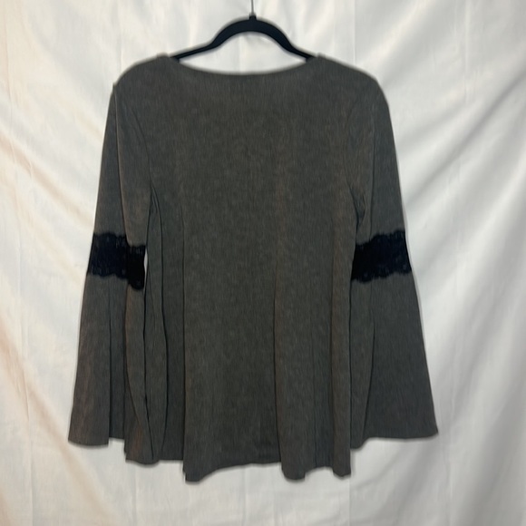 AMYWEAR GREY LACE DETAIL FLOWY SLEEVE SWEATER (XL) - Picture 7 of 7